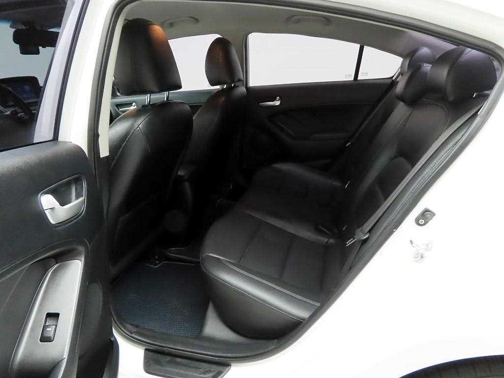 KIA K3 2013 Blanco - Importación desde Corea - HF Imports Iquique - Foto 13