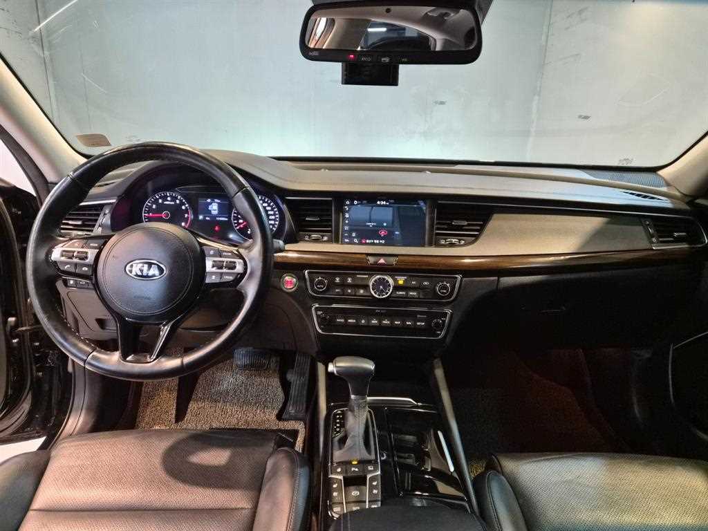 KIA K7 - Vista 8