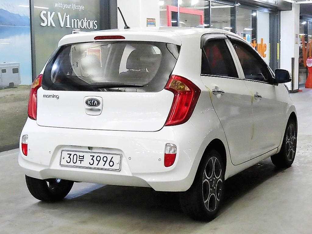 KIA Morning - Vista 4