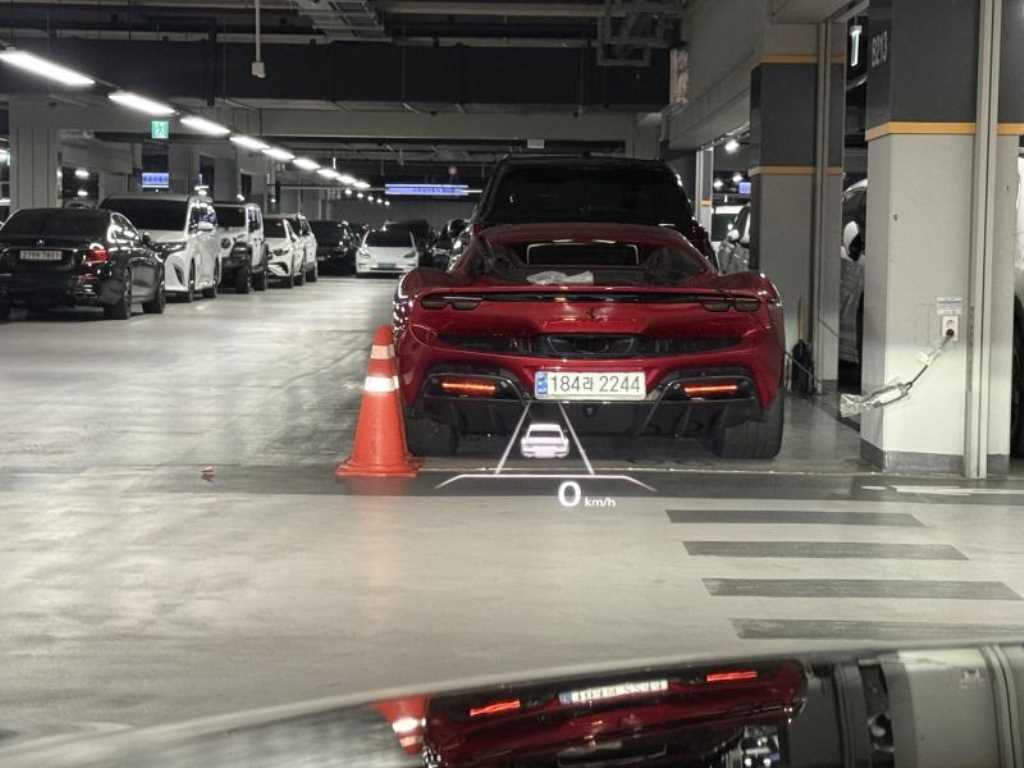 Genesis G80 - Vista 10