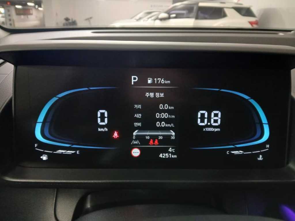 HYUNDAI Casper - Vista 9