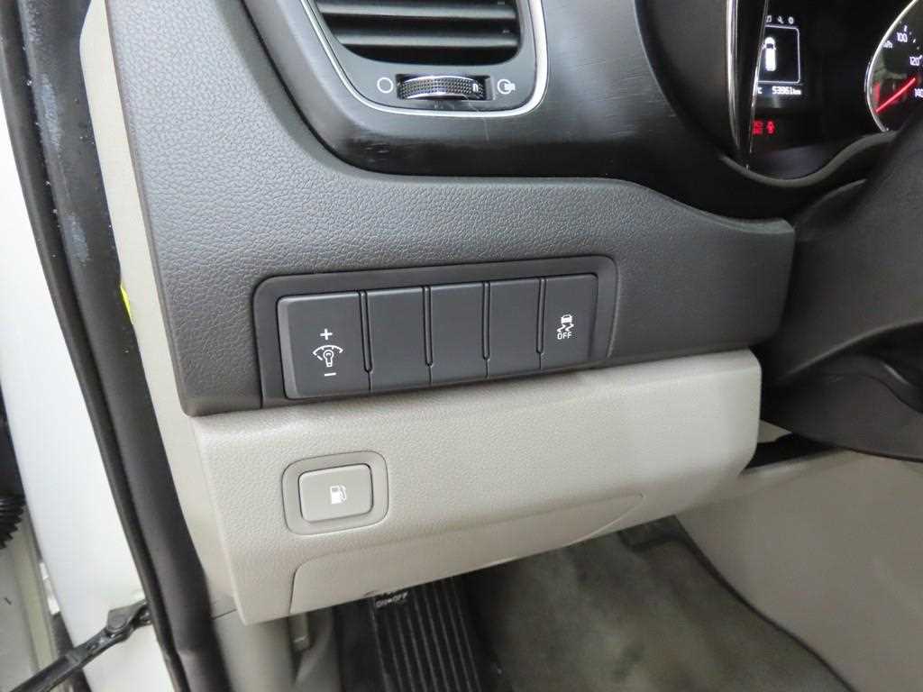 KIA Carnival - Vista 10