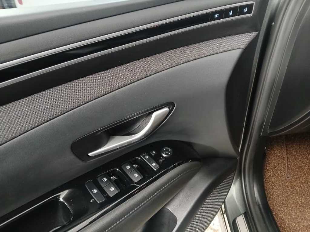 HYUNDAI Tucson - Vista 11