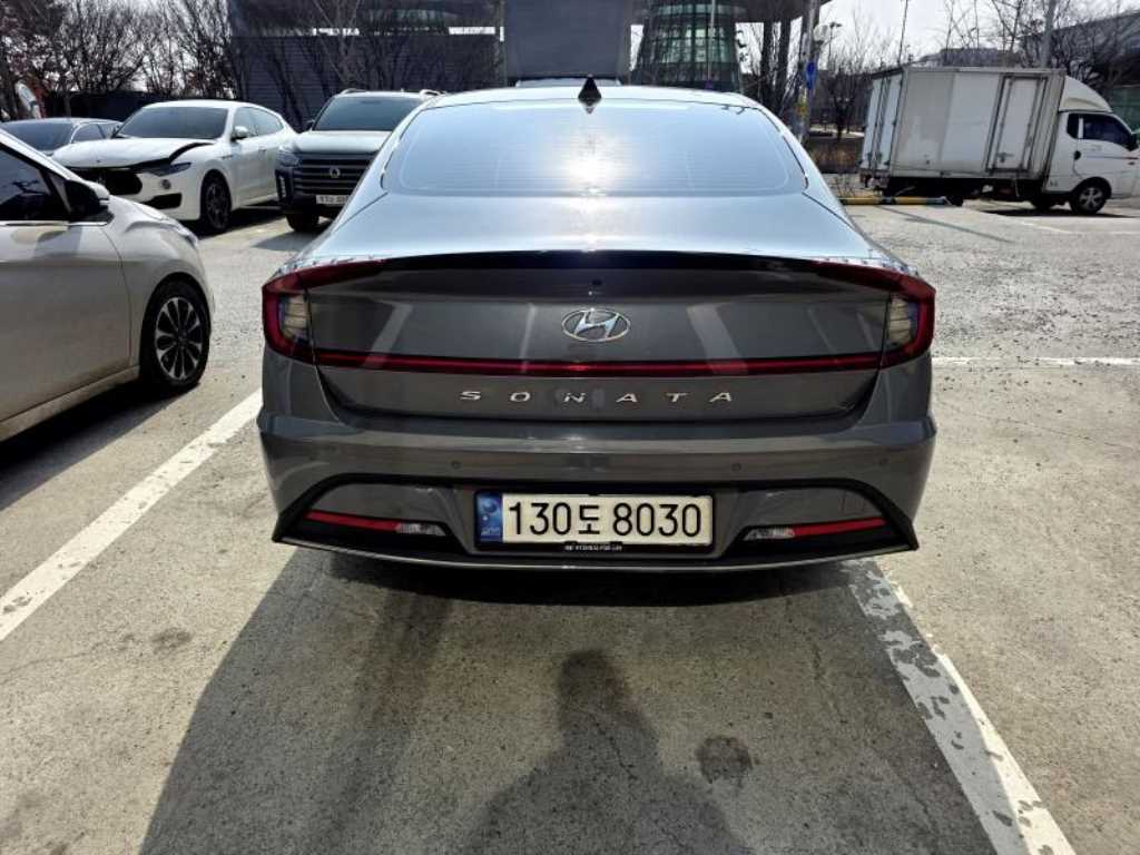 HYUNDAI Sonata - Vista 4