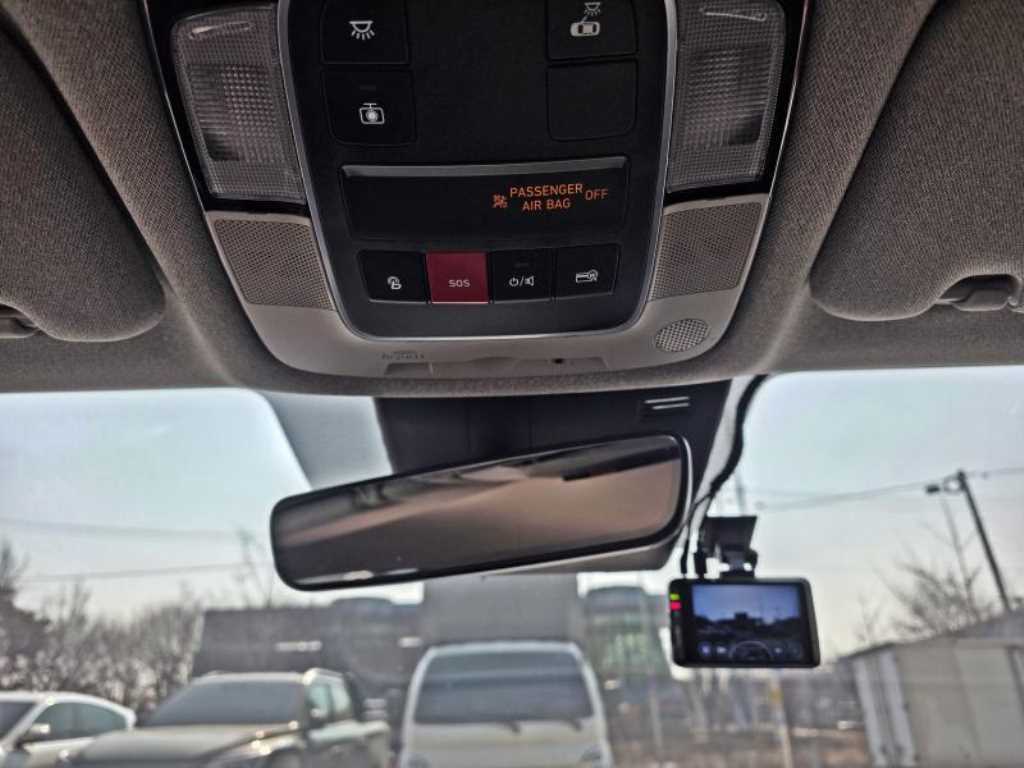 HYUNDAI Sonata - Vista 12