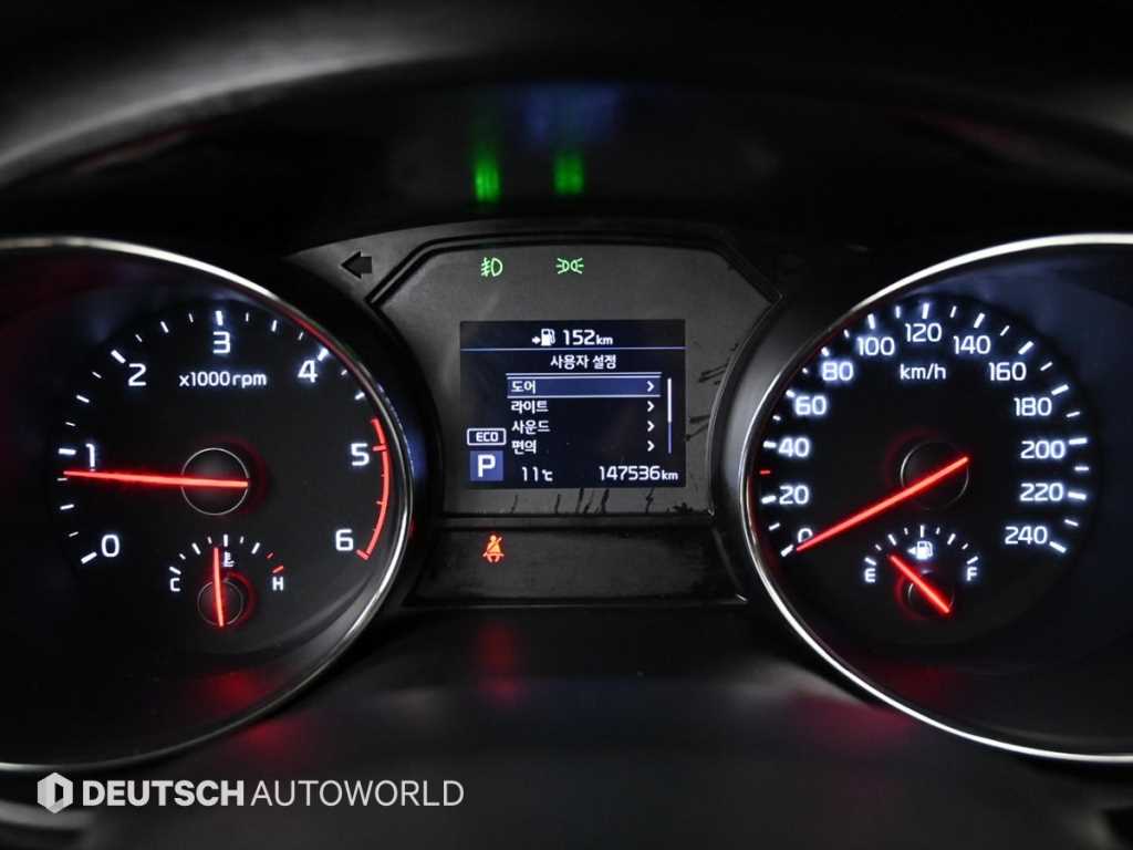 KIA Carnival - Vista 8