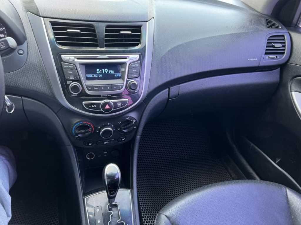 HYUNDAI Accent 2016 Blanco - Importación desde Corea - HF Imports Iquique - Foto 13