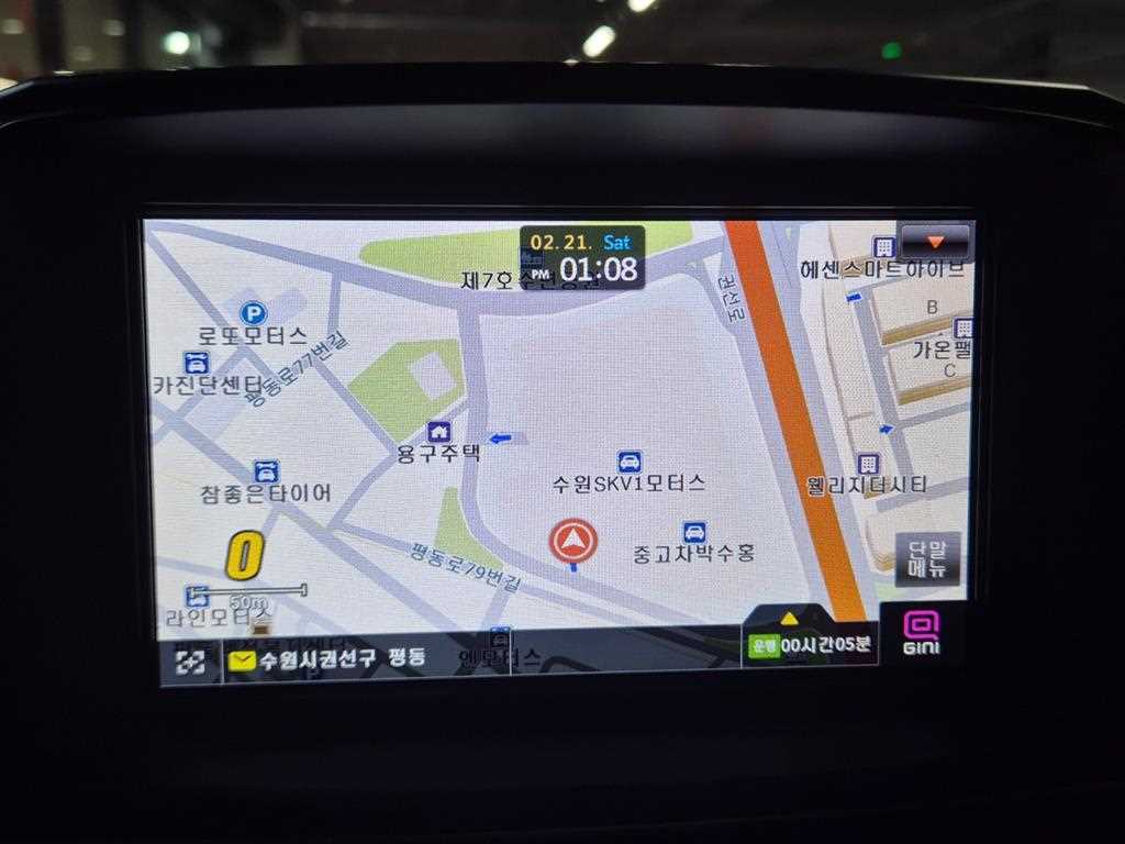 HYUNDAI Avante - Vista 10