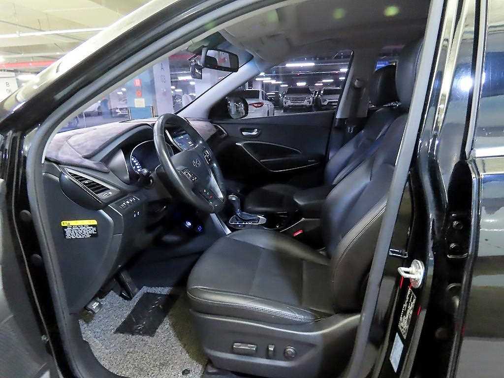 HYUNDAI Santa Fe - Vista 6