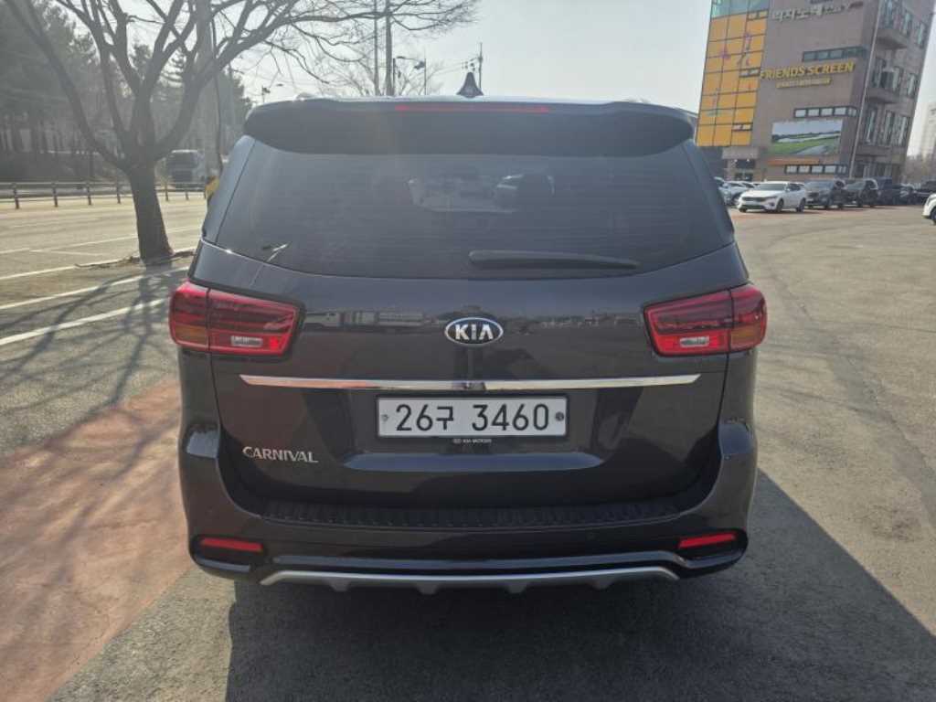 KIA Carnival - Vista 4
