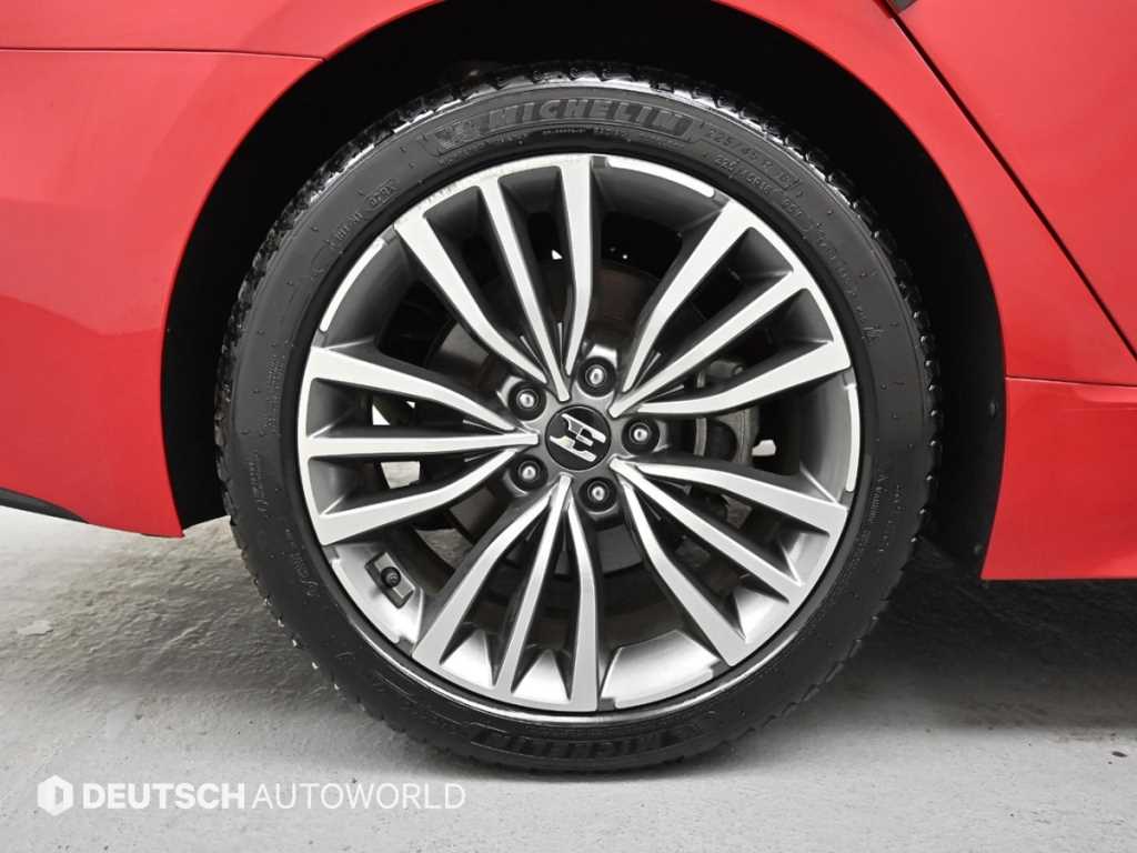 KIA Stinger - Vista 5