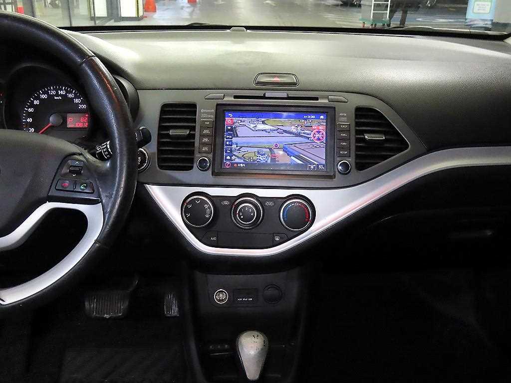 KIA Morning - Vista 11