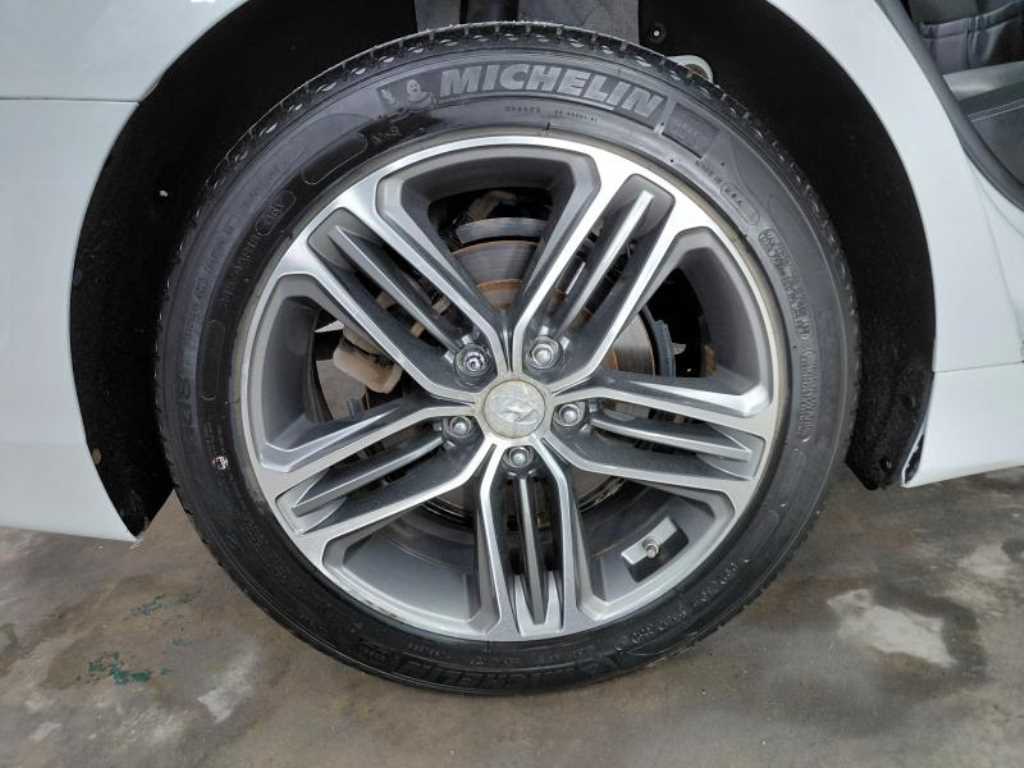 HYUNDAI Grandeur 2019 Blanco - Importación desde Corea - HF Imports Iquique - Foto 13