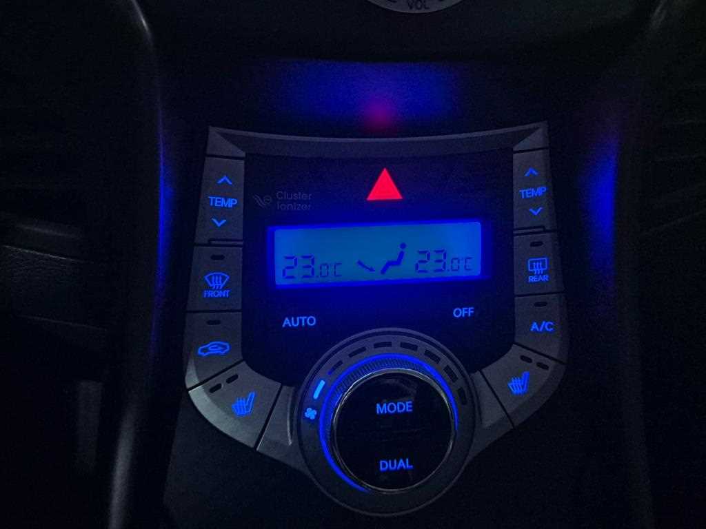 HYUNDAI Avante 2012 Gris - Importación desde Corea - HF Imports Iquique - Foto 14