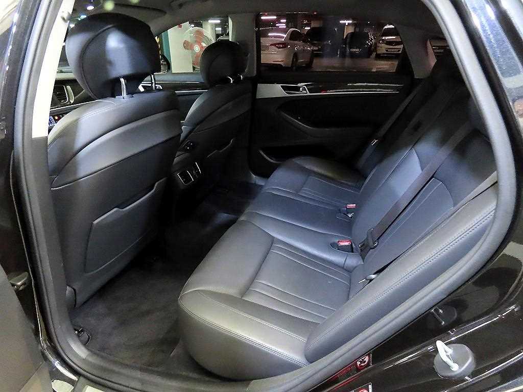 Genesis G80 - Vista 7