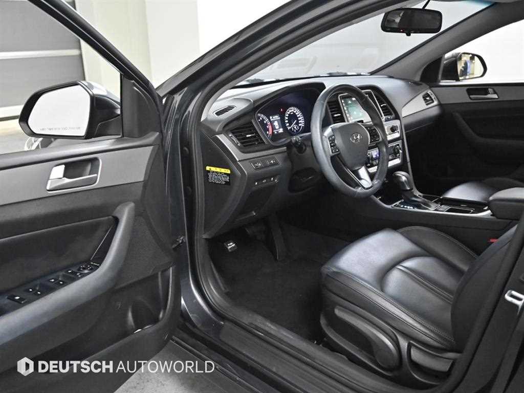 HYUNDAI Sonata - Vista 12