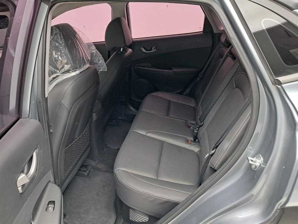 HYUNDAI Kona - Vista 12