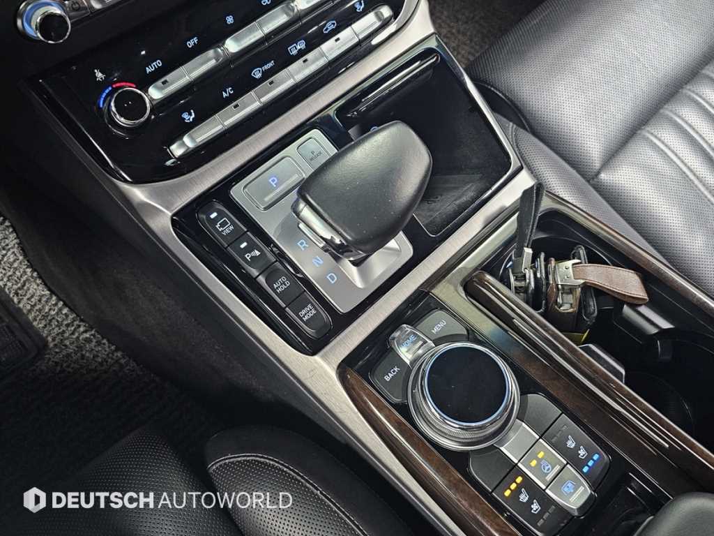 Genesis EQ900 - Vista 9