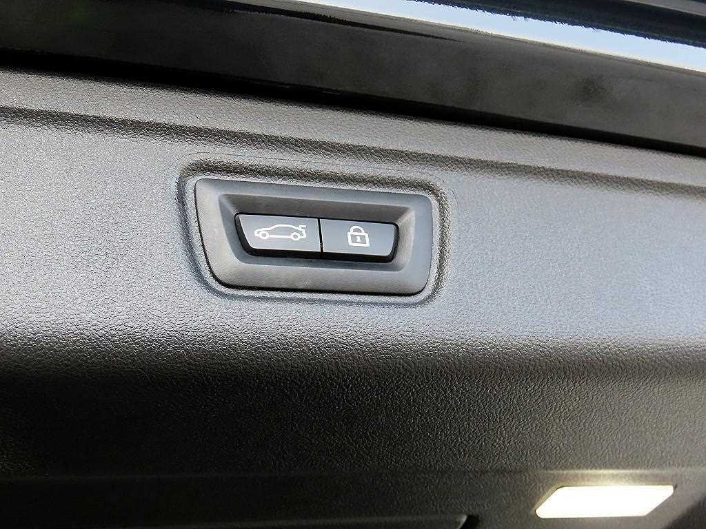 BMW 3 series 2022 Negro - Importación desde Corea - HF Imports Iquique - Foto 15