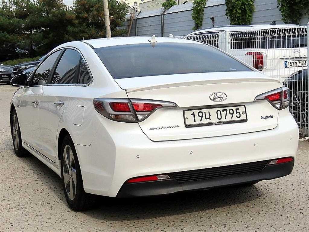 HYUNDAI Sonata - Vista 3