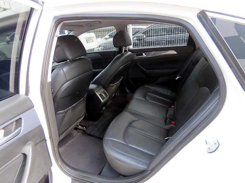 HYUNDAI Sonata - Vista 6