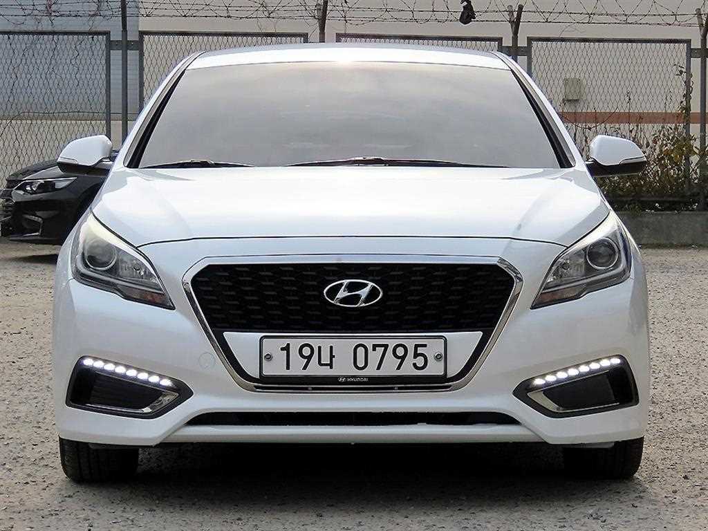 HYUNDAI Sonata 2017 Blanco - Importación desde Corea - HF Imports Iquique - Foto 1