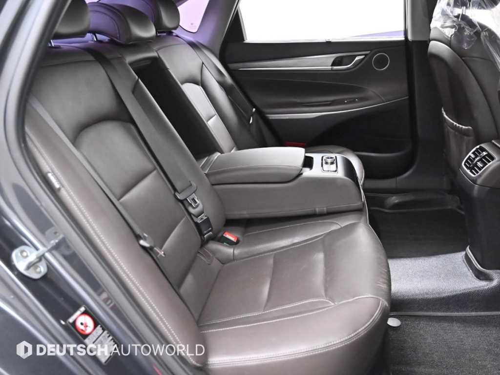 HYUNDAI Grandeur - Vista 12