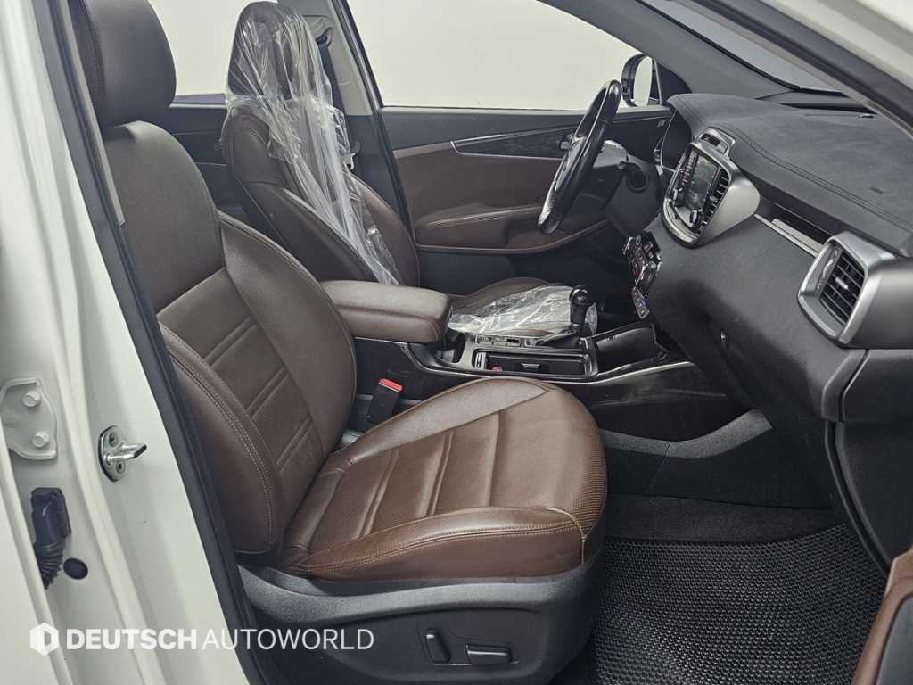 KIA Sorento - Vista 10