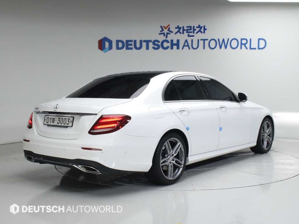 Mercedes Benz E class - Vista 2