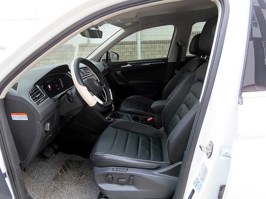 Volkswagen Tiguan - Vista 5