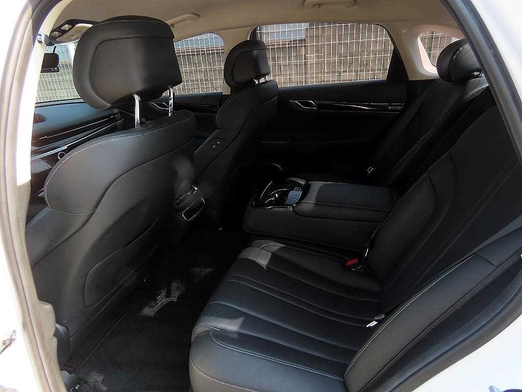 Genesis G80 - Vista 6