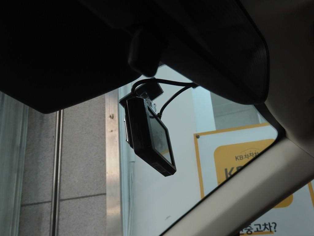 KIA Carnival - Vista 11