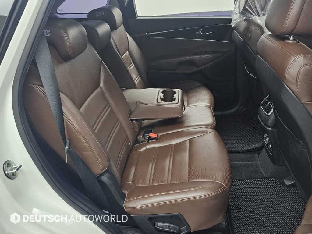 KIA Sorento - Vista 12