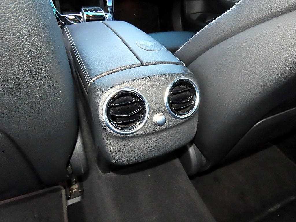 Mercedes Benz C Class 2016 Blanco - Importación desde Corea - HF Imports Iquique - Foto 17