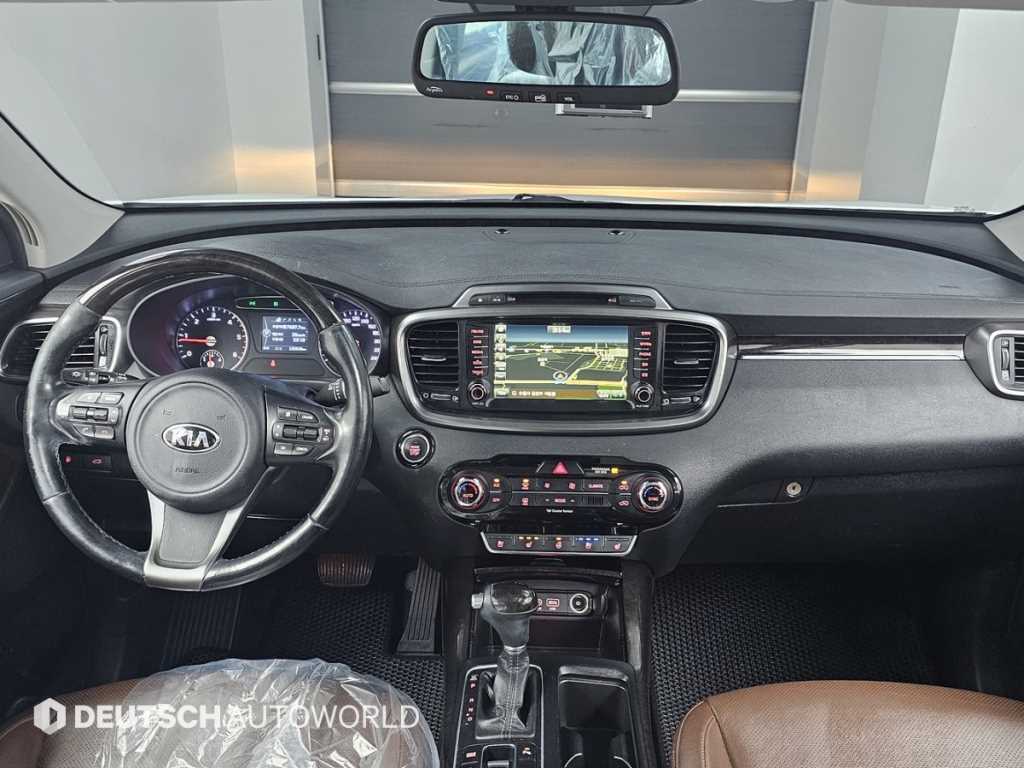 KIA Sorento - Vista 7