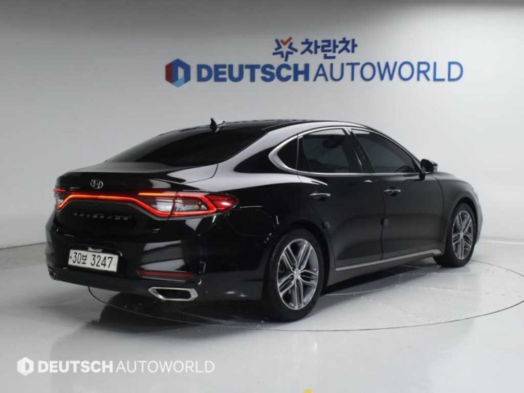 HYUNDAI Grandeur - Vista 2