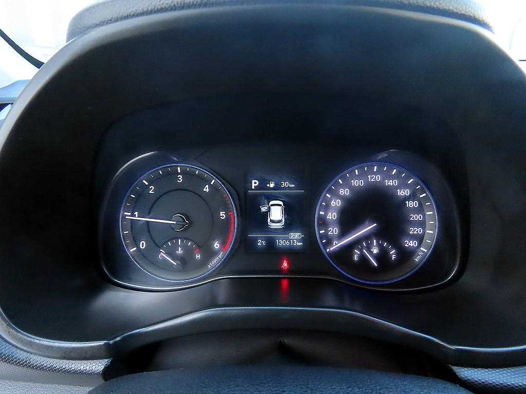 HYUNDAI Kona - Vista 8