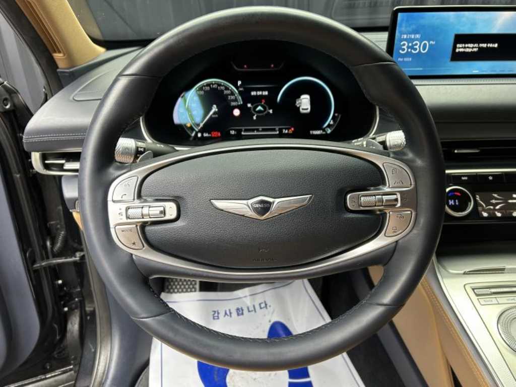 Genesis GV80 - Vista 8