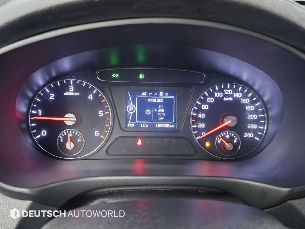 KIA Sorento - Vista 8