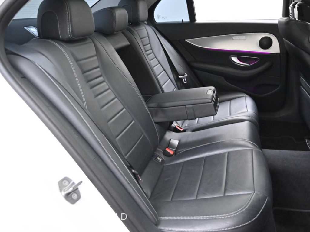 Mercedes Benz E class - Vista 12