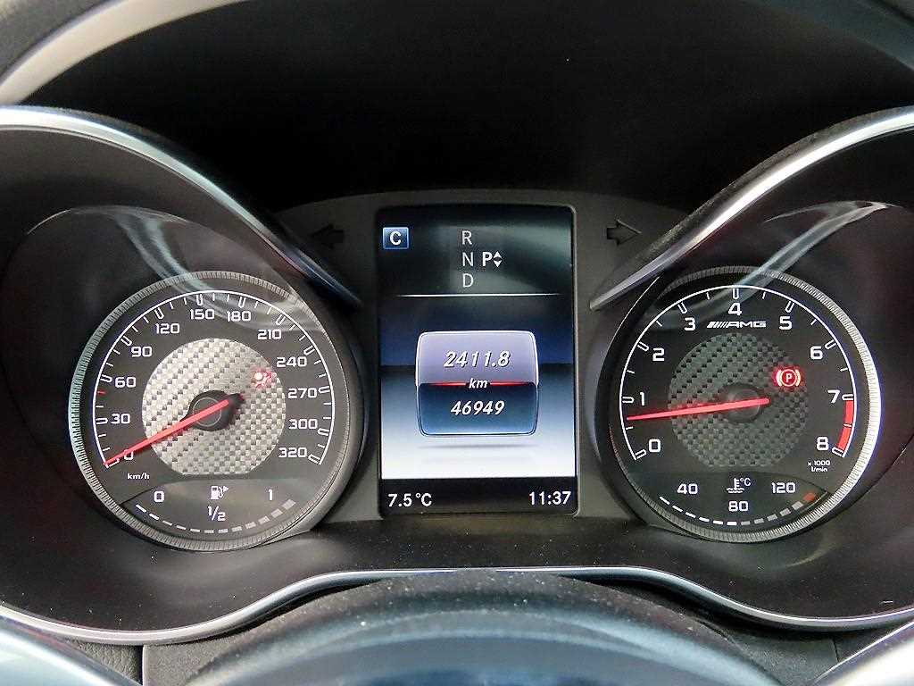 Mercedes Benz C Class - Vista 9