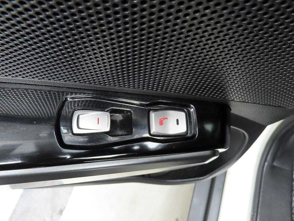 Ssangyong Tivoli - Vista 12