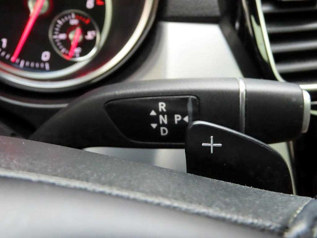 Mercedes Benz GLE Class - Vista 10