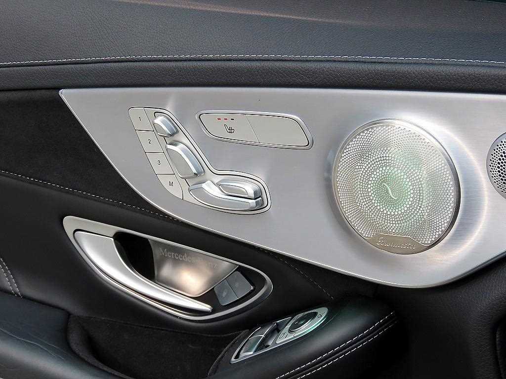 Mercedes Benz C Class - Vista 12