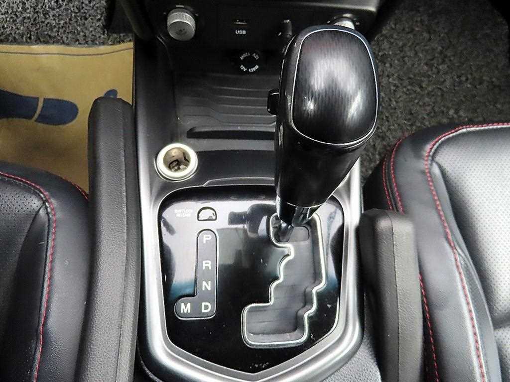 Ssangyong Tivoli - Vista 10