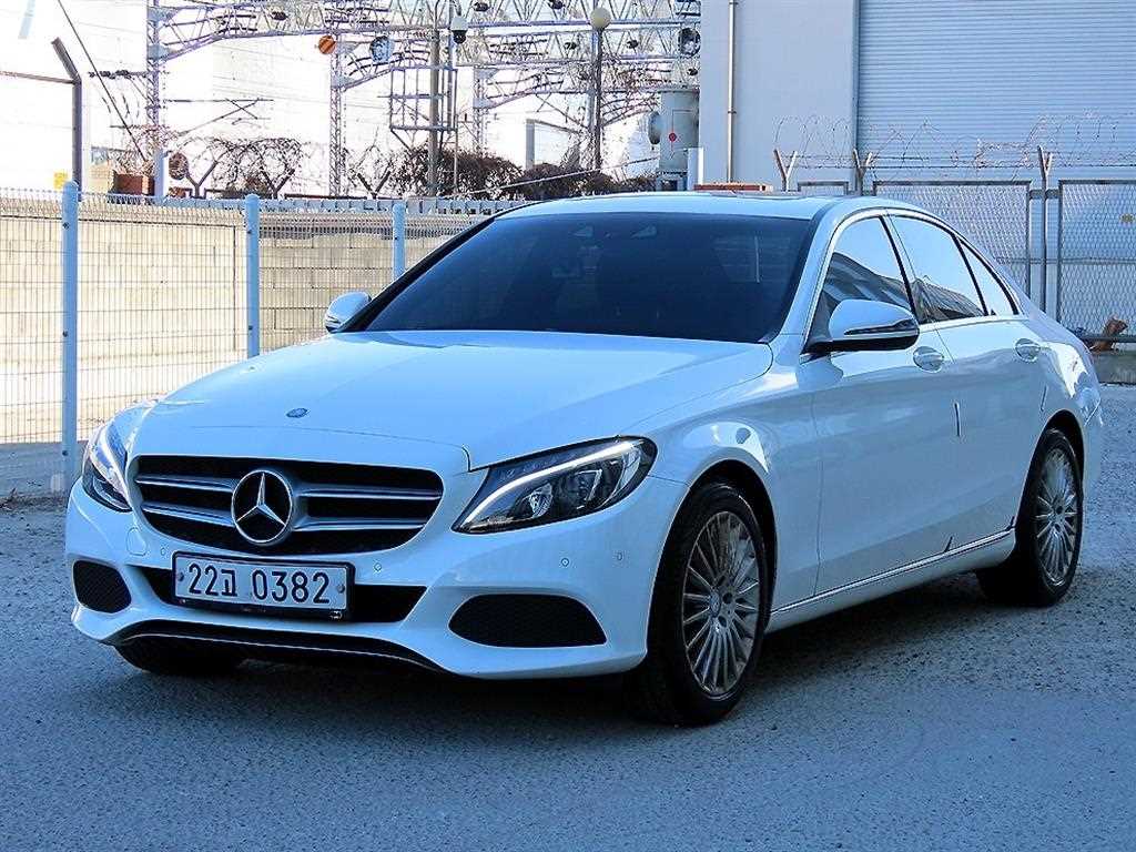Mercedes Benz C Class - Vista 2