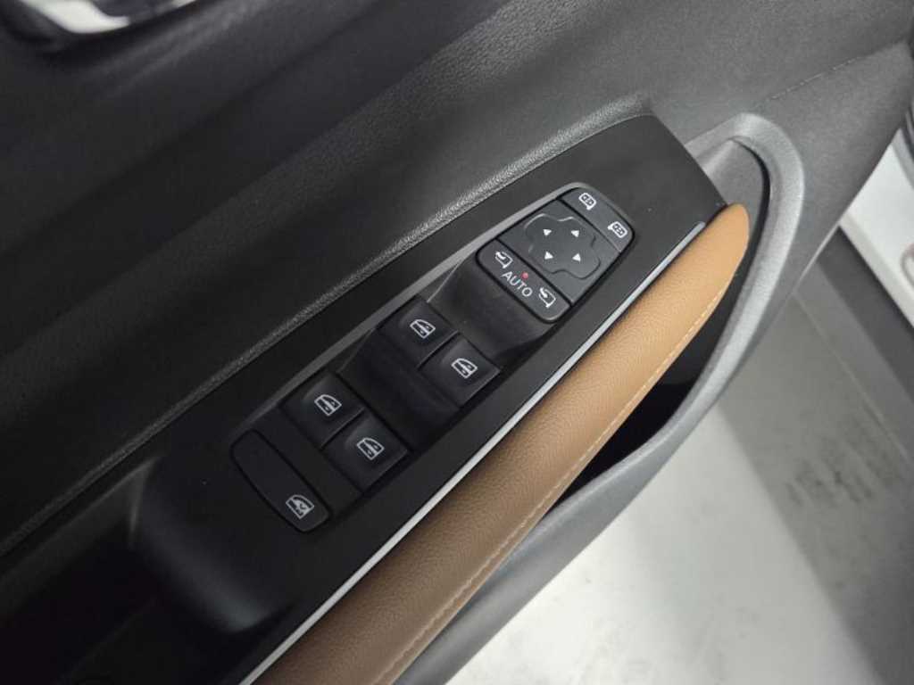 SAMSUNG QM6 - Vista 11