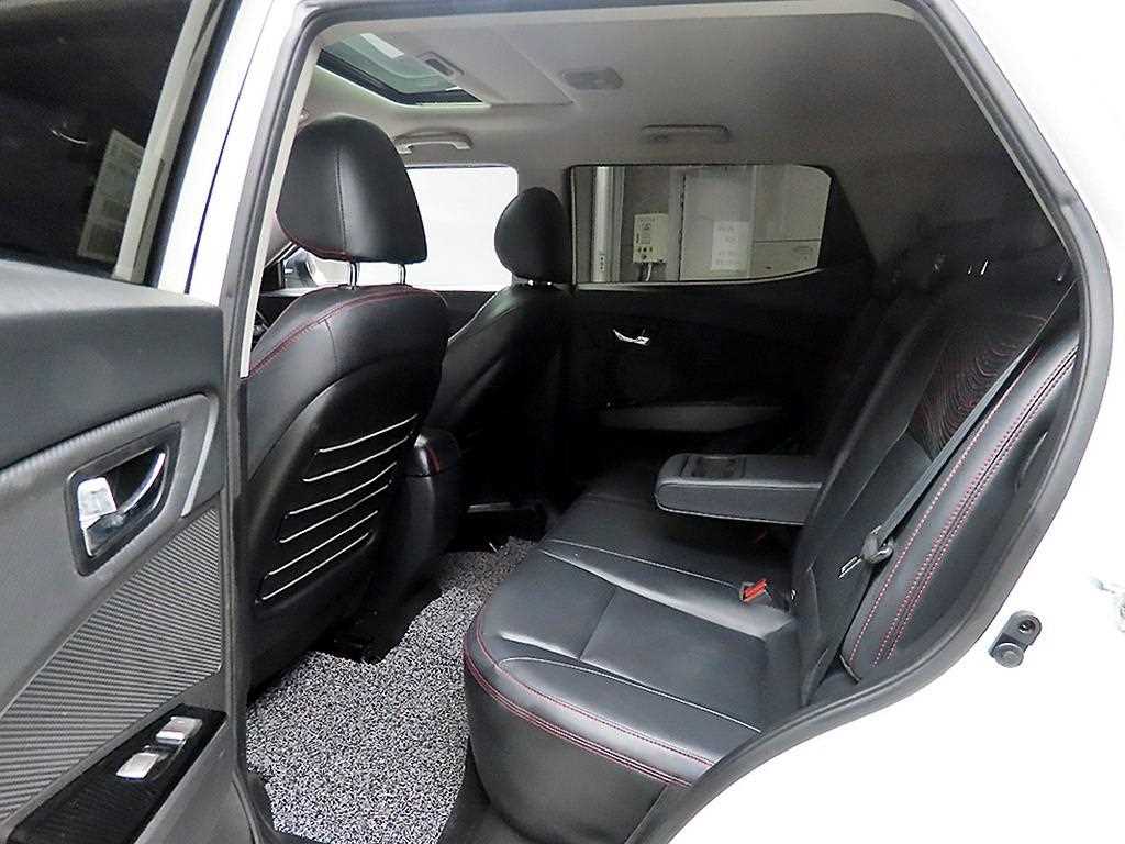 Ssangyong Tivoli - Vista 6