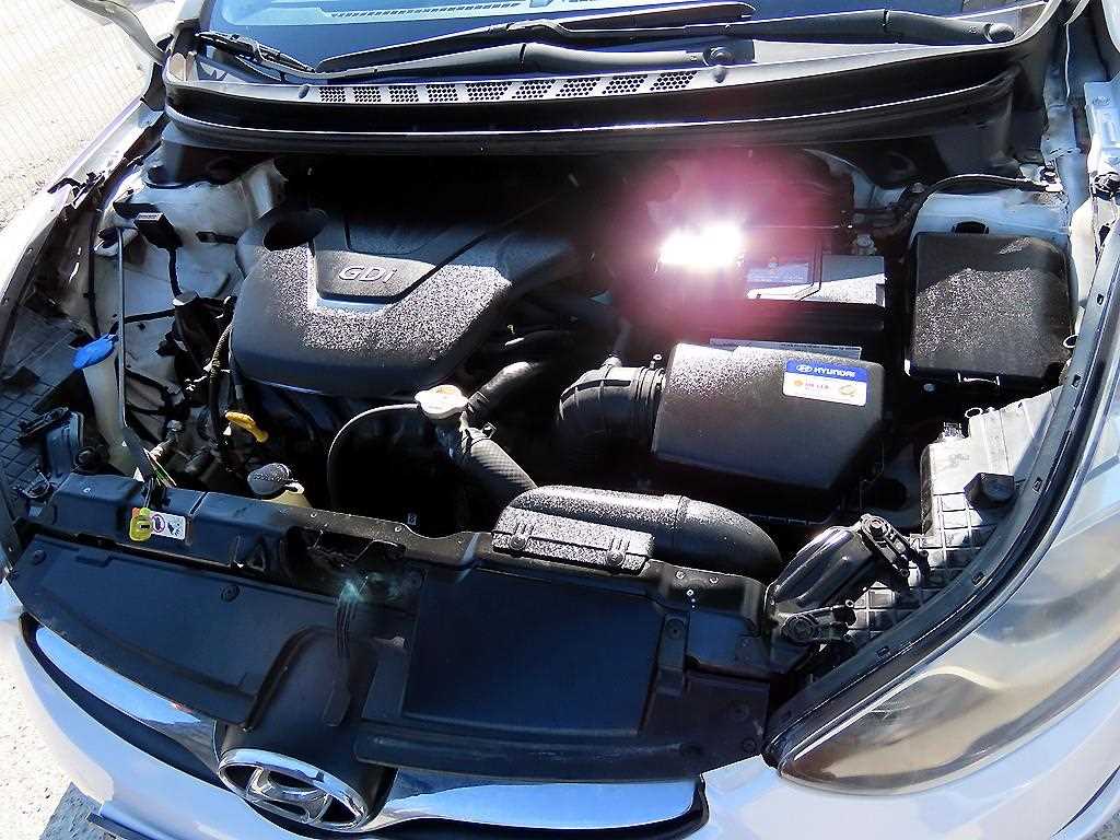 HYUNDAI Avante 2012 Blanco - Importación desde Corea - HF Imports Iquique - Foto 15