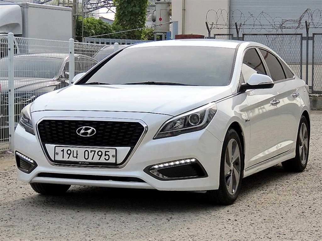 HYUNDAI Sonata - Vista 2